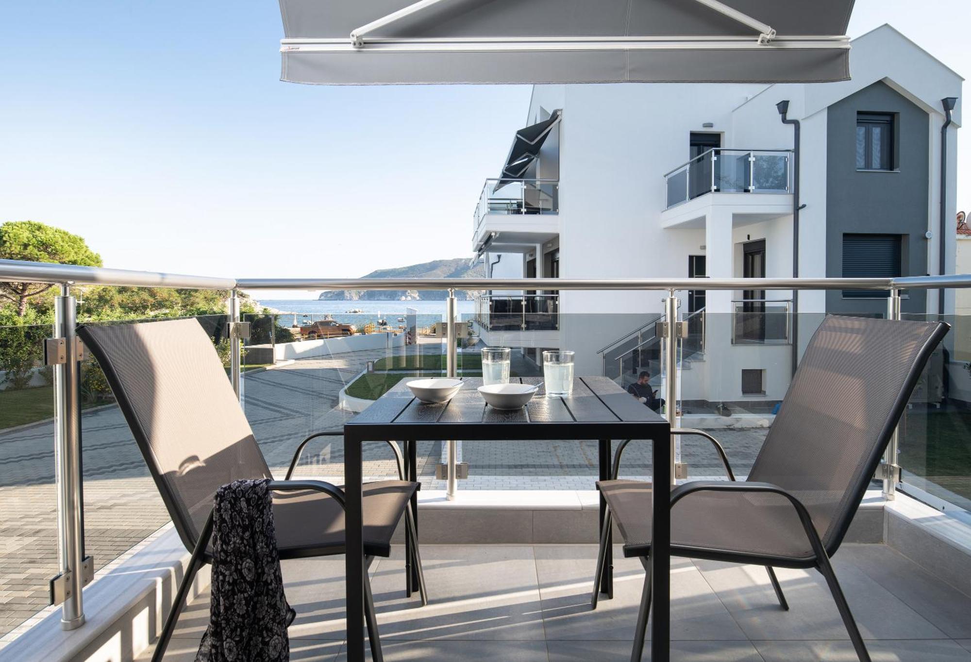 The Black Pearl Villas Kalamitsi  Luaran gambar