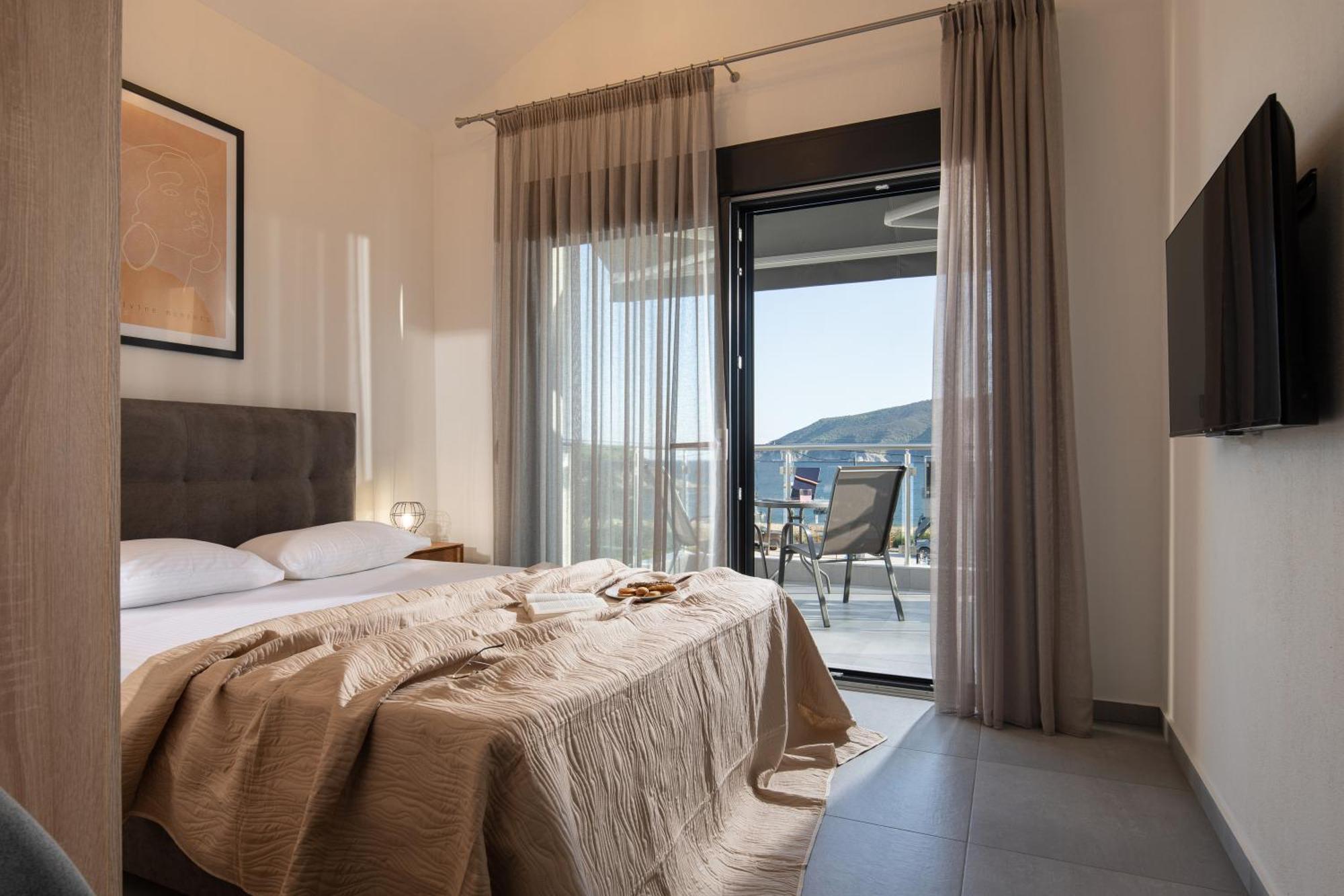 The Black Pearl Villas Kalamitsi  Luaran gambar
